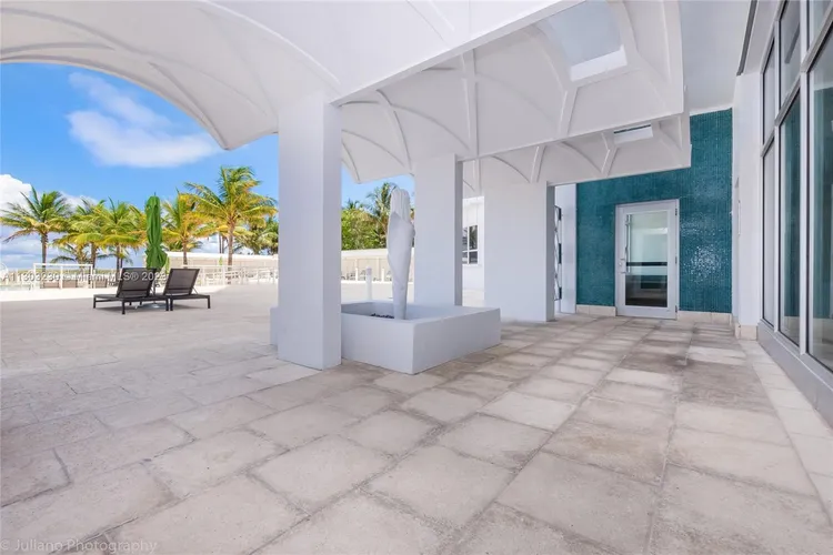 Executive #9C image #25