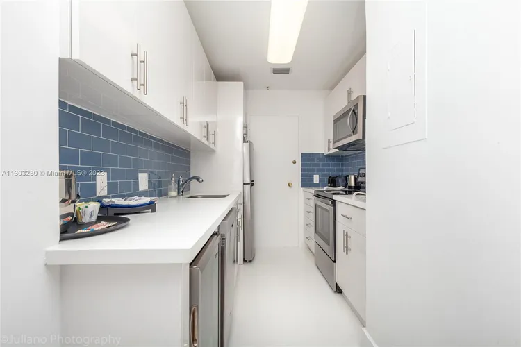 Executive #9C image #9