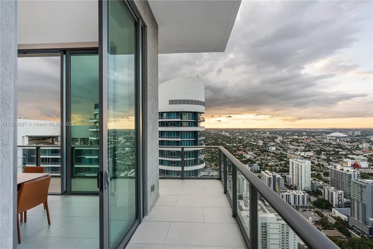 Dua Miami (SLS Hotel and Residences) #UPH7 image #32