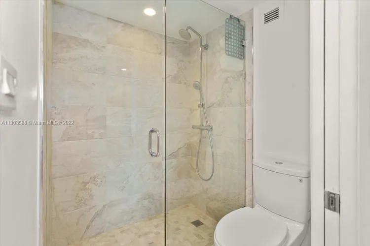 Towers of Key Biscayne #E304 image #13