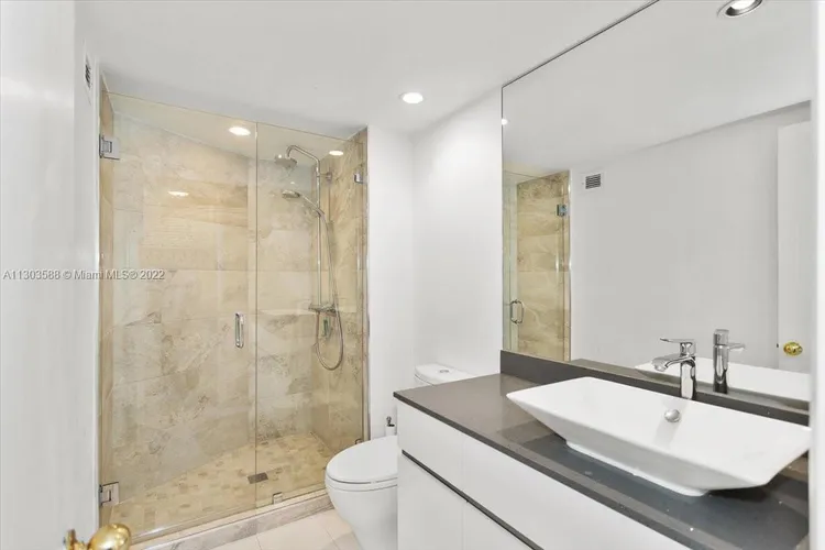 Towers of Key Biscayne #E304 image #16