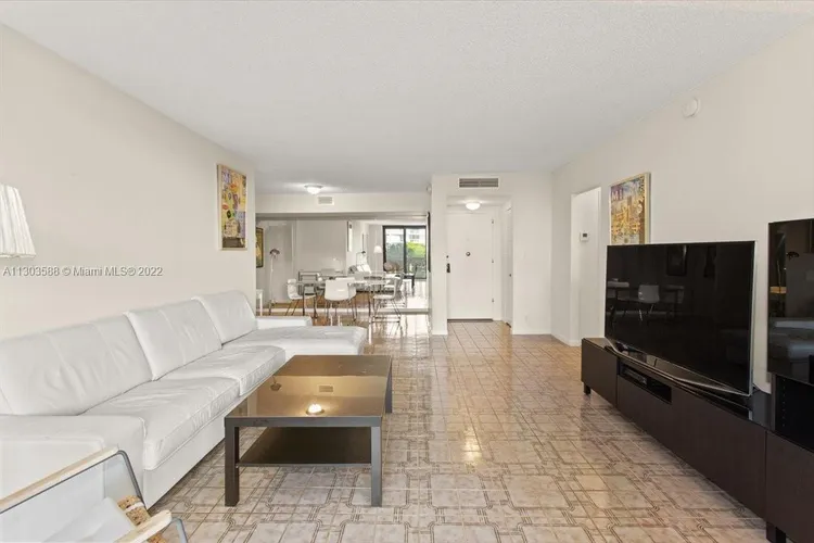 Towers of Key Biscayne #E304 image #19