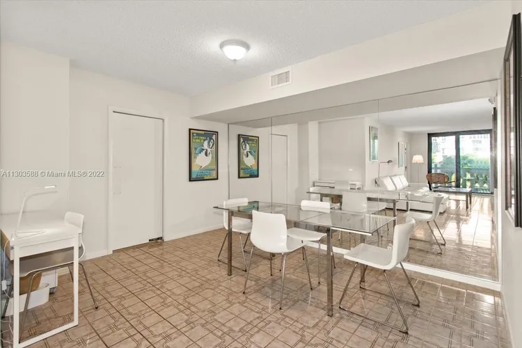 Towers of Key Biscayne #E304 image #20