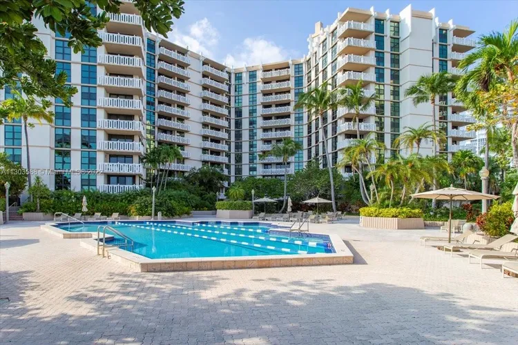 Towers of Key Biscayne #E304 image #23