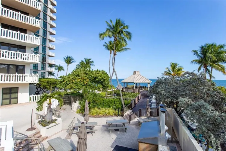 Towers of Key Biscayne #E304 image #24