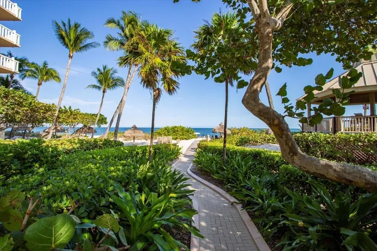 Towers of Key Biscayne #E304 image #30