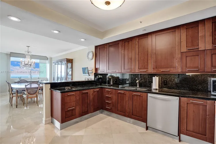 Hamptons South #2702 image #19