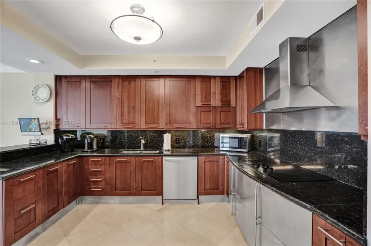 Hamptons South #2702 image #20