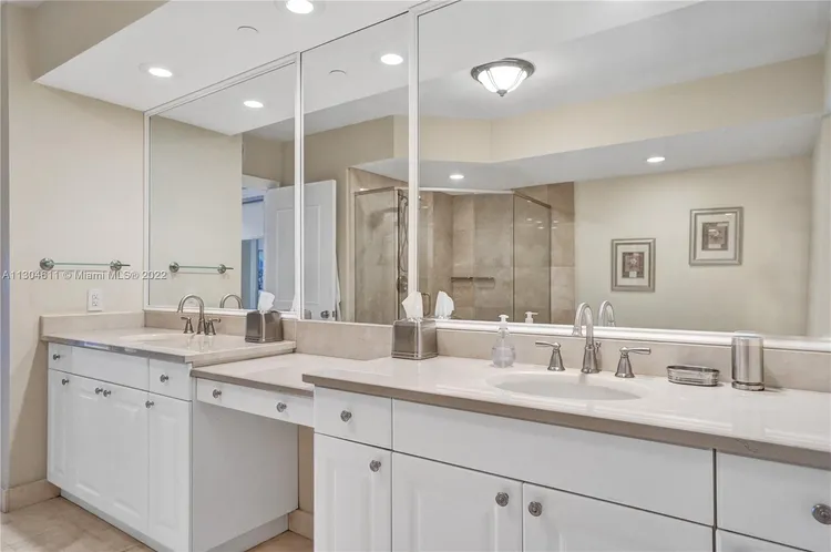 Hamptons South #2702 image #32