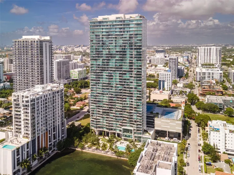 Icon Bay #2105 image #10