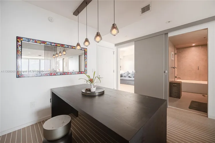 Icon Bay #2105 image #12