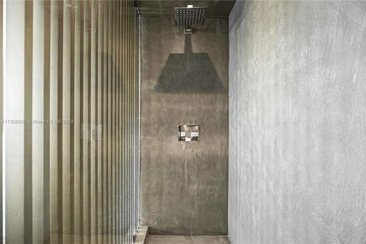 Icon Bay #2105 image #17