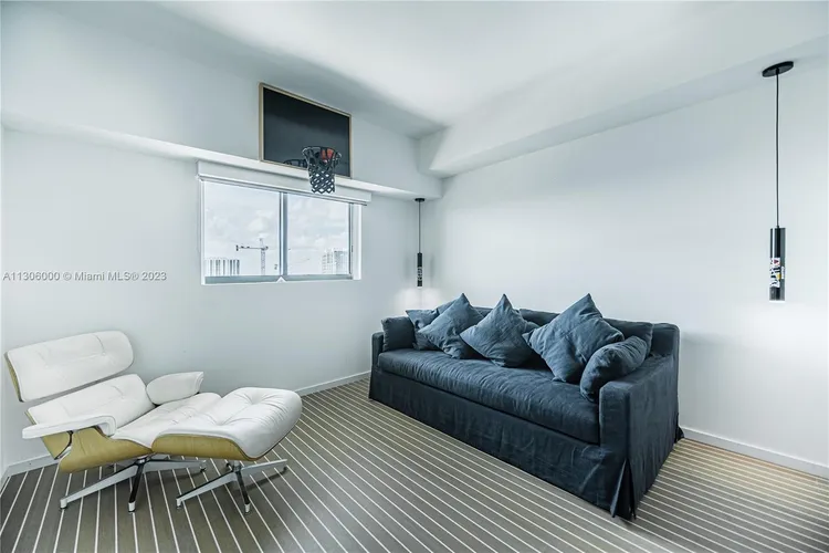 Icon Bay #2105 image #21