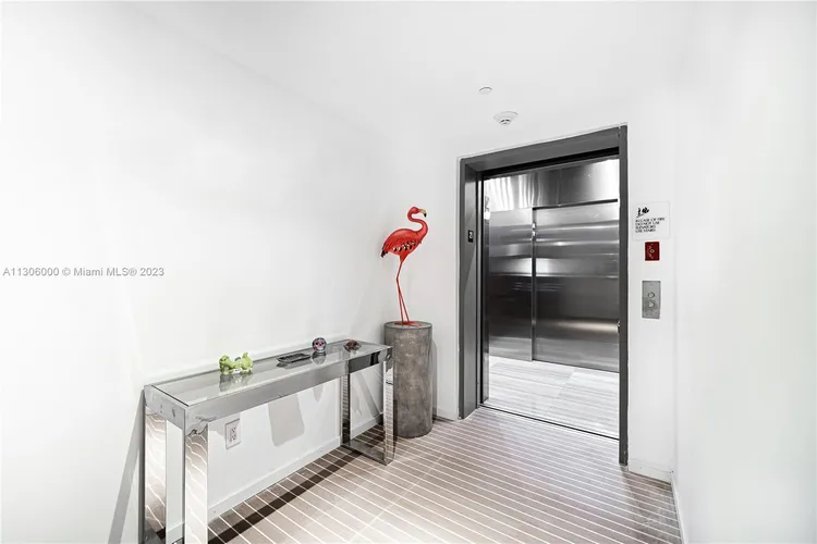 Icon Bay #2105 image #7