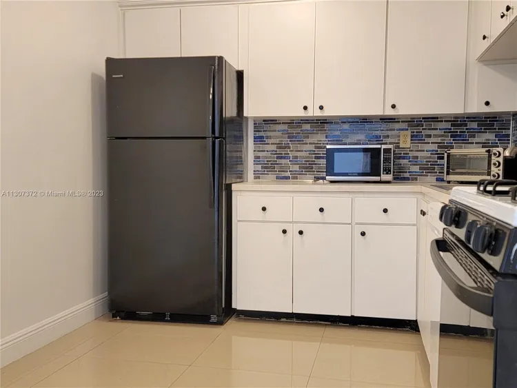 Parker Plaza Estates #1604 image #13