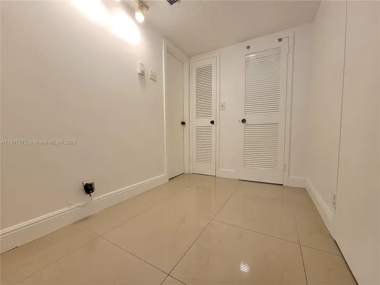 Parker Plaza Estates #1604 image #27