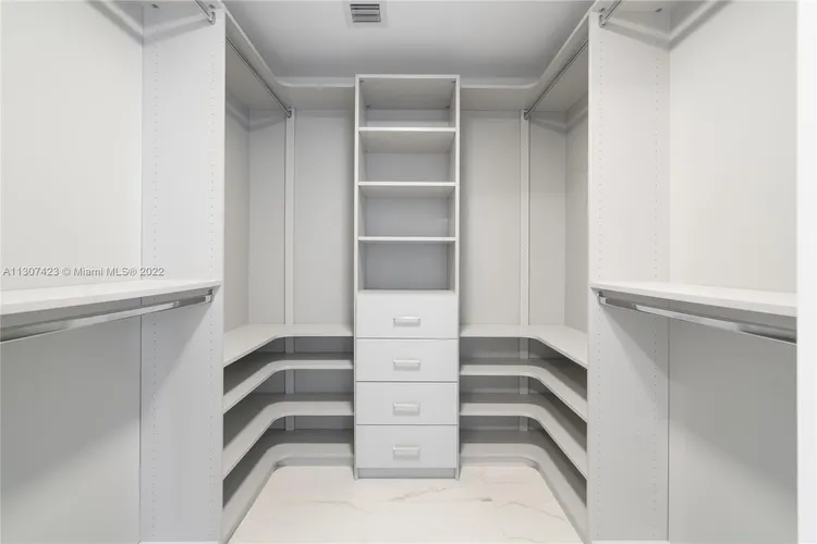 Aria on the Bay #4009 image #20