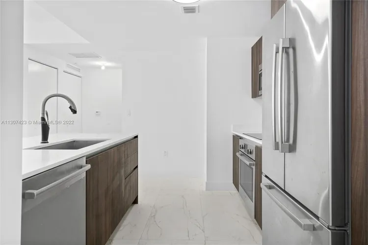 Aria on the Bay #4009 image #7