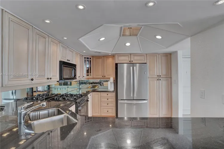 Parker Plaza Estates #920 image #14