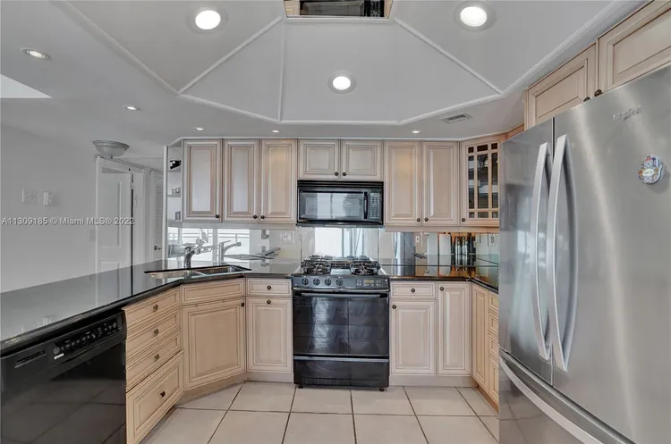Parker Plaza Estates #920 image #15