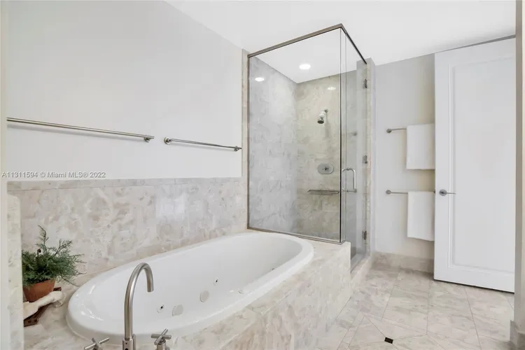 The Four Seasons Residences #64C image #10