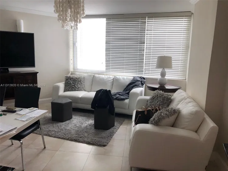 Burleigh House #822 image #11