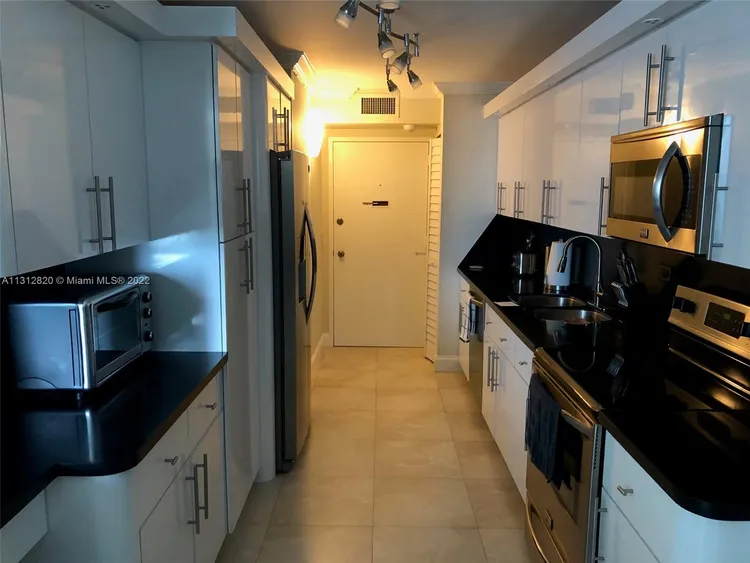 Burleigh House #822 image #14