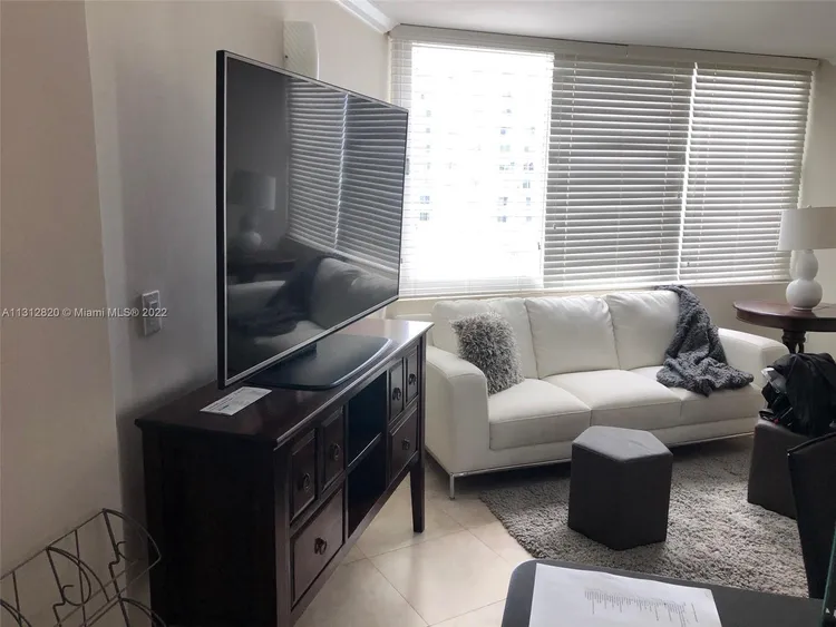 Burleigh House #822 image #16