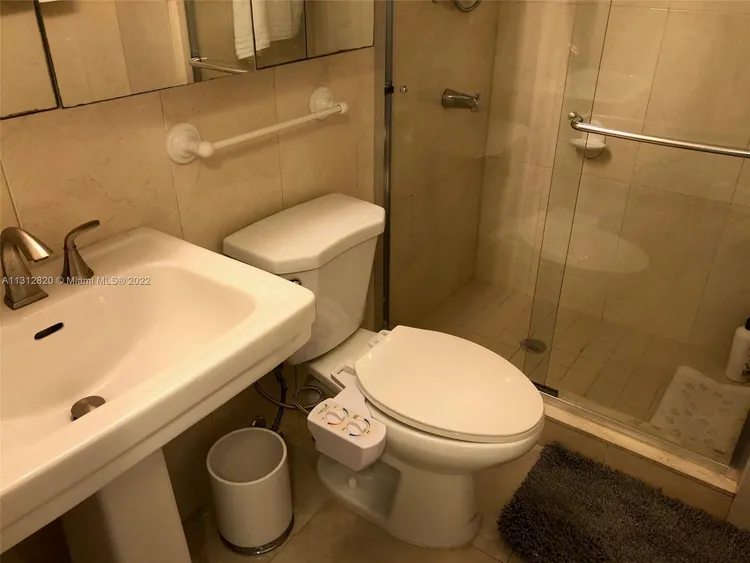 Burleigh House #822 image #9