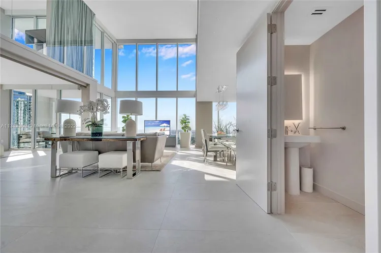 Ten Museum Park #PH4407 image #14