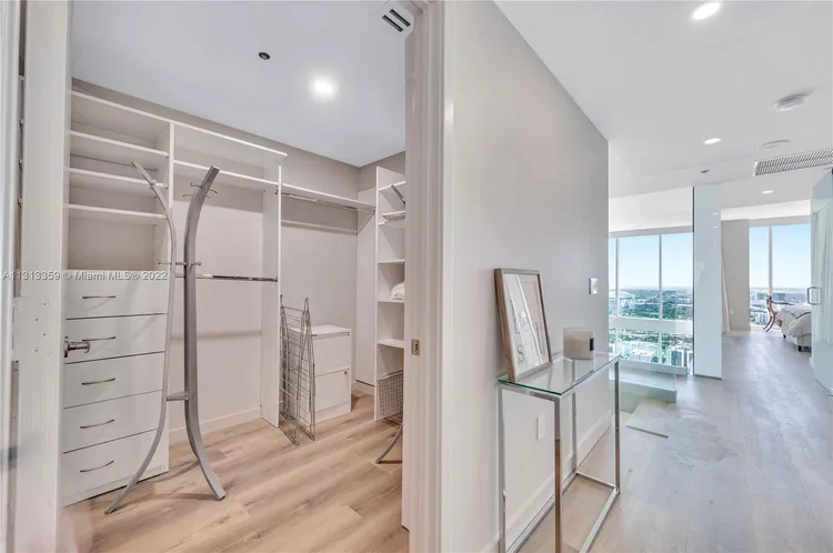 Ten Museum Park #PH4407 image #37