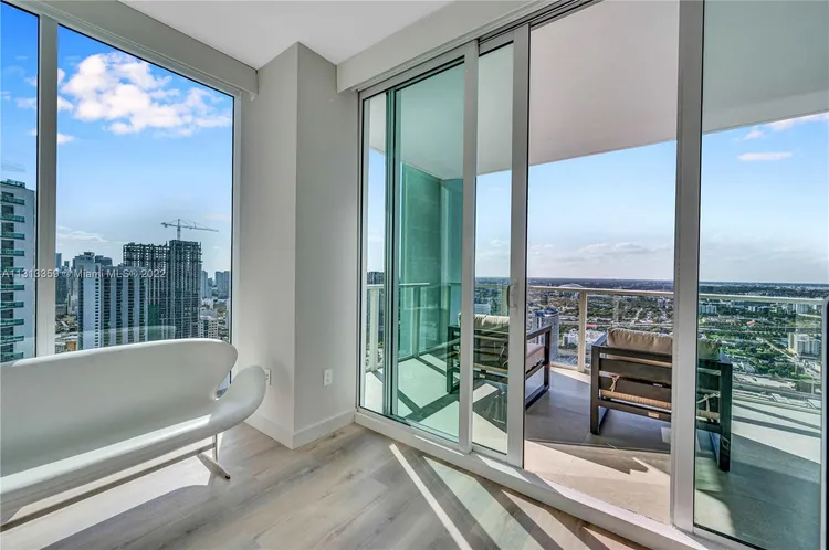 Ten Museum Park #PH4407 image #42