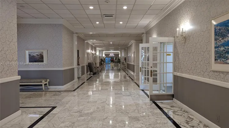 Hallmark of Hollywood #1818 image #11