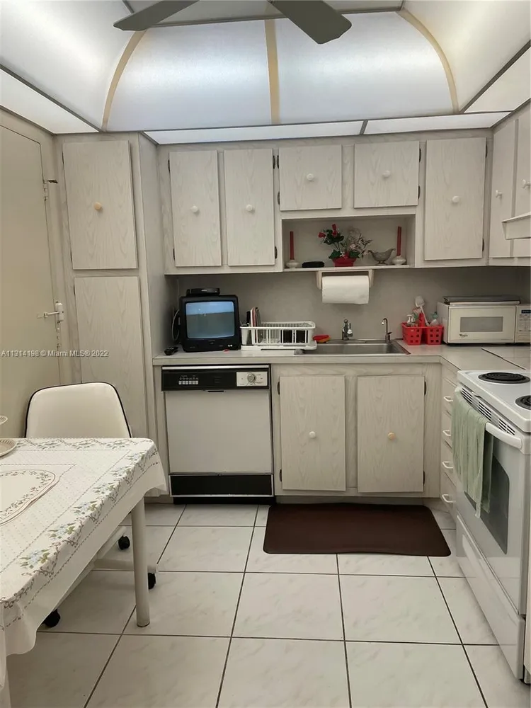 Hallmark of Hollywood #1818 image #12