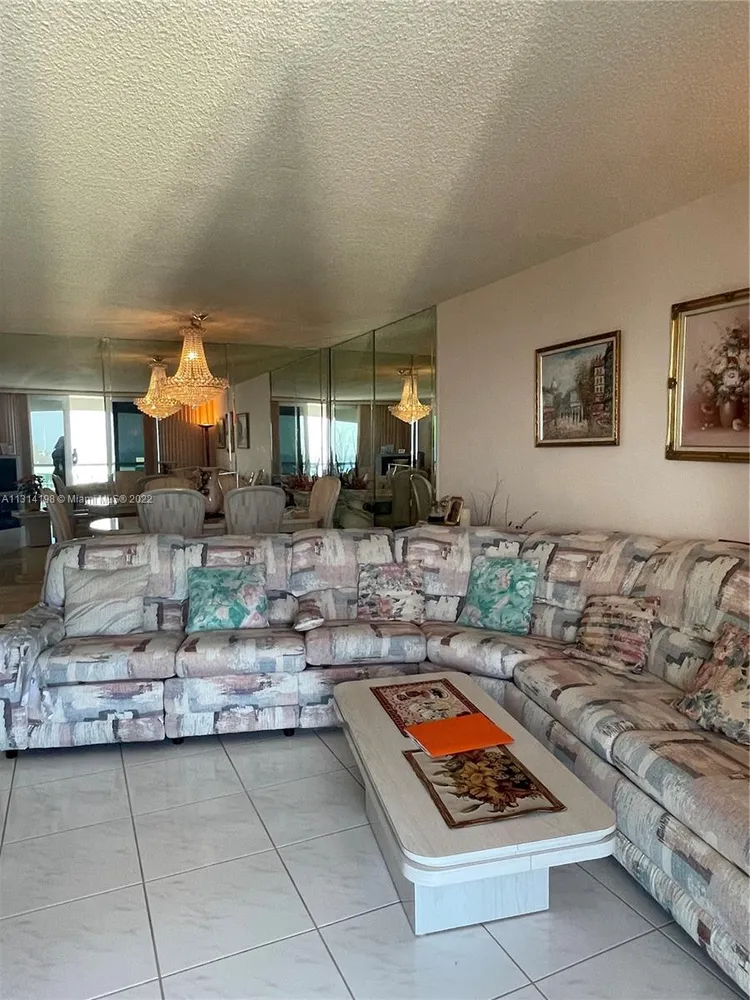 Hallmark of Hollywood #1818 image #15