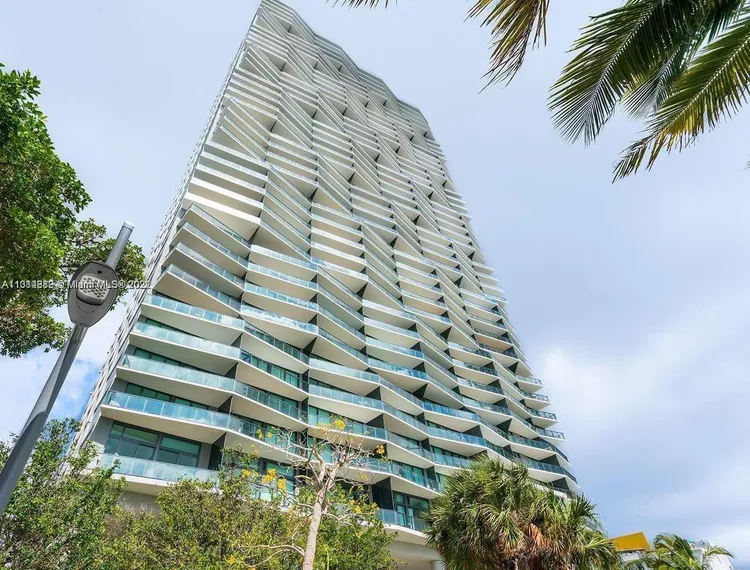 Icon Bay #908 image #20