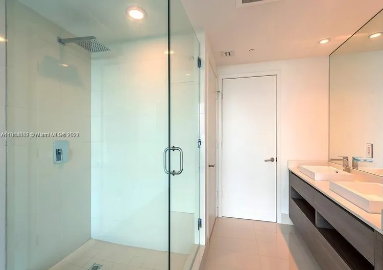 Icon Bay #908 image #9