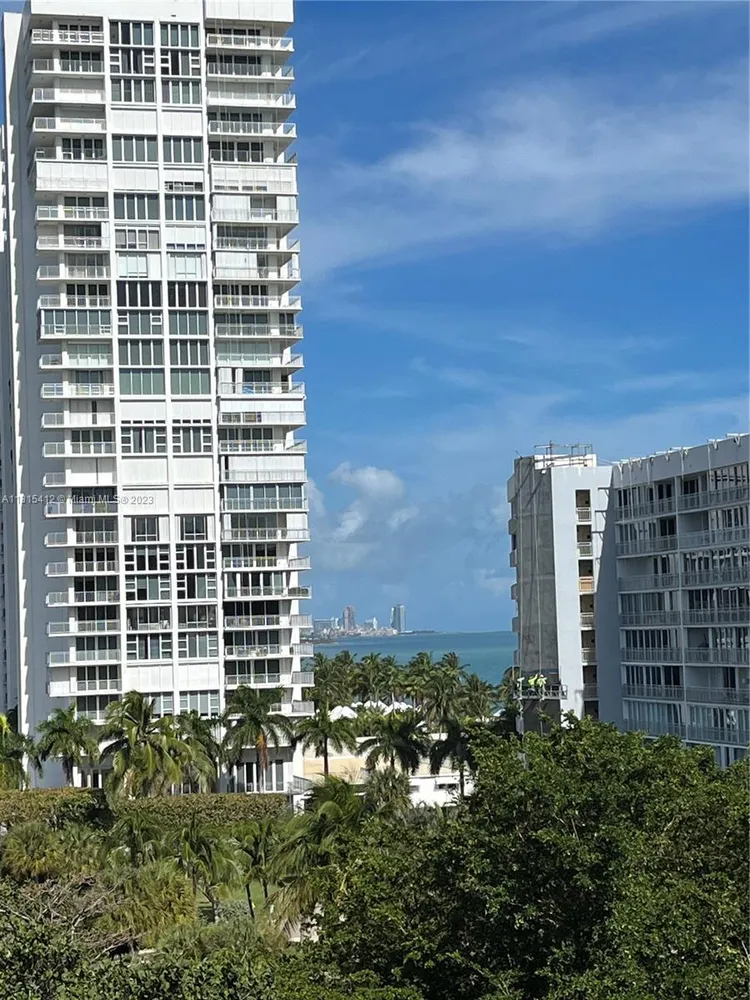Towers of Key Biscayne #E603 image #8