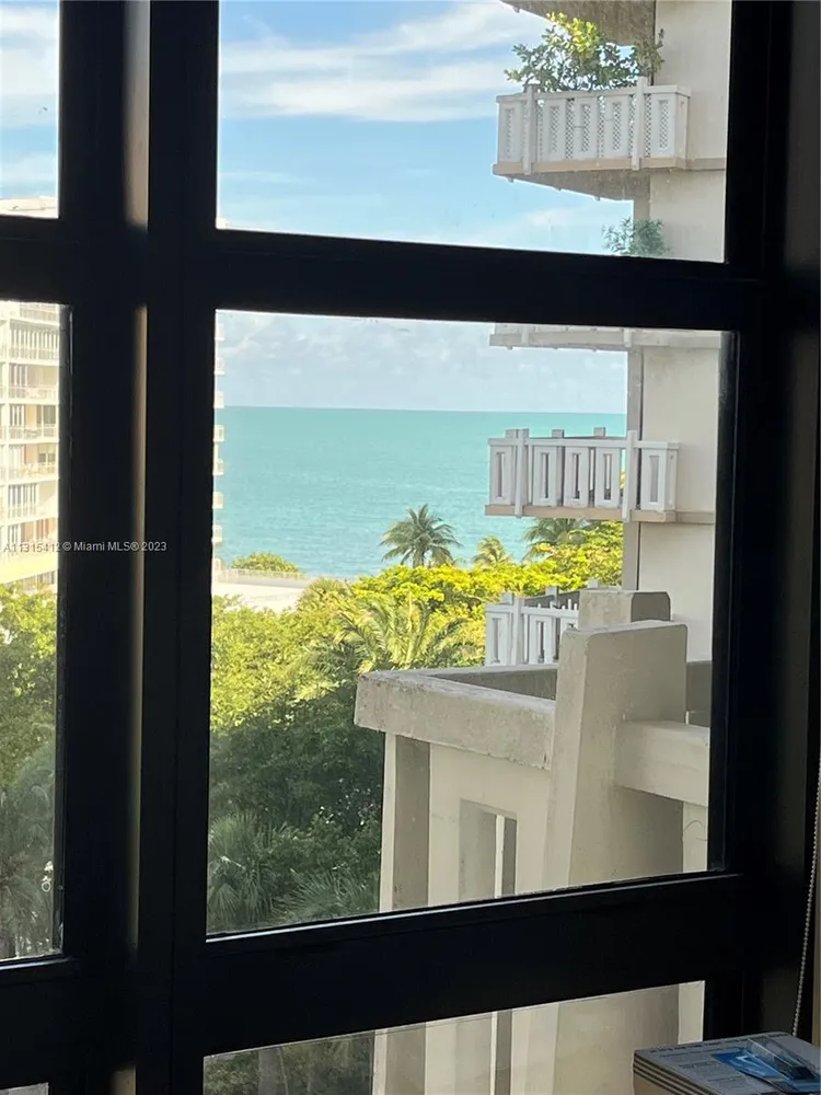 Towers of Key Biscayne #E603 image #9