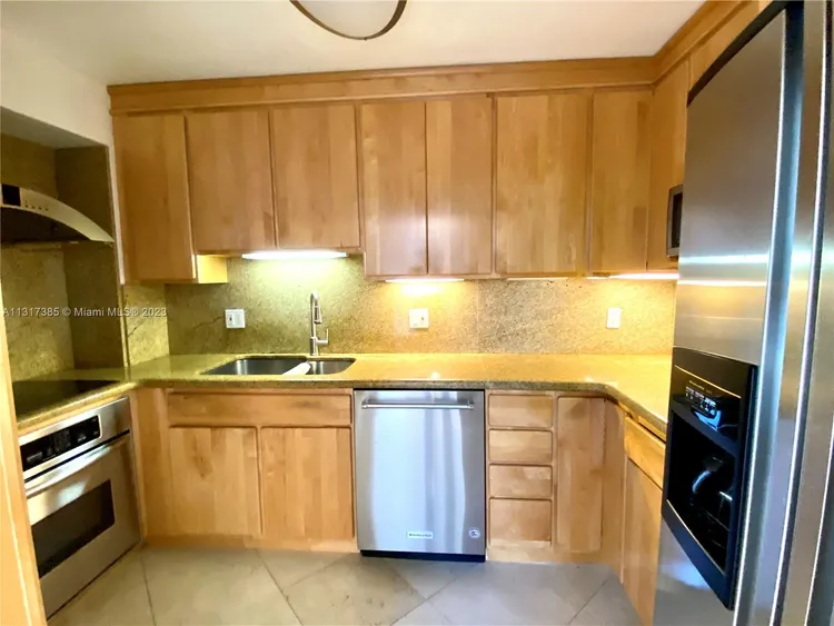 Island Terrace #3H image #10