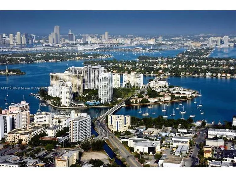 Island Terrace #3H image #16