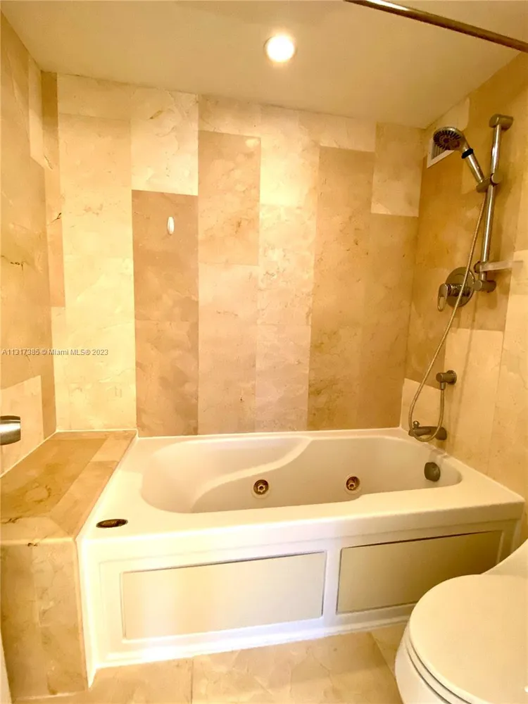 Island Terrace #3H image #6