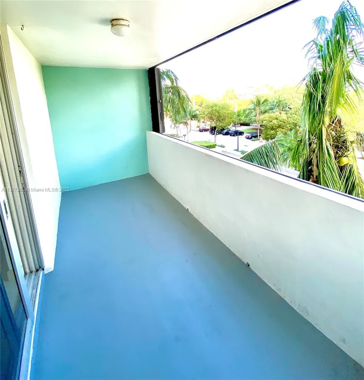 Island Terrace #3H image #9