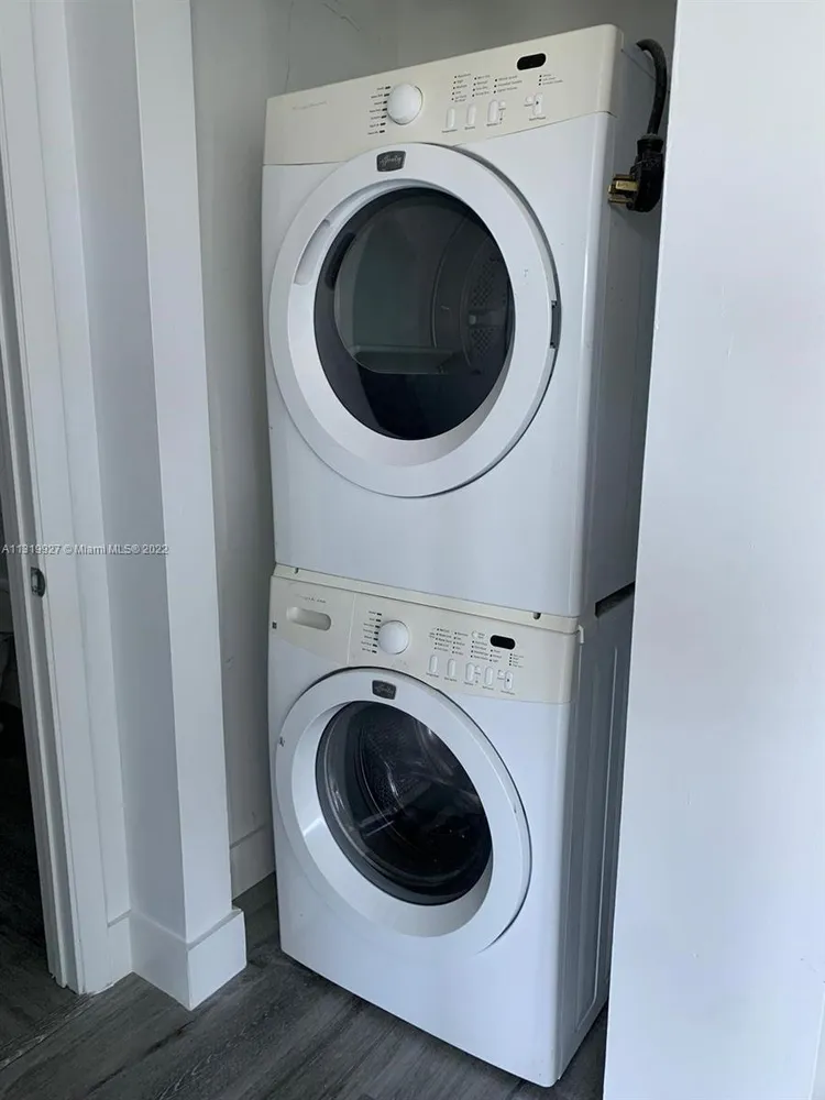 Neo Lofts #1011 image #21