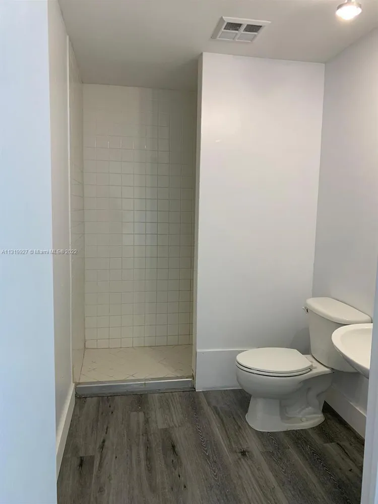 Neo Lofts #1011 image #7