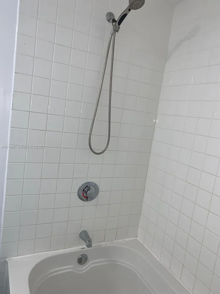 Neo Lofts #1011 image #8