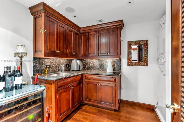 Hamptons South #1606 image #10