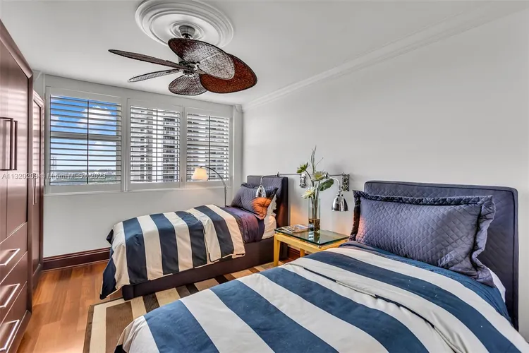 Hamptons South #1606 image #14