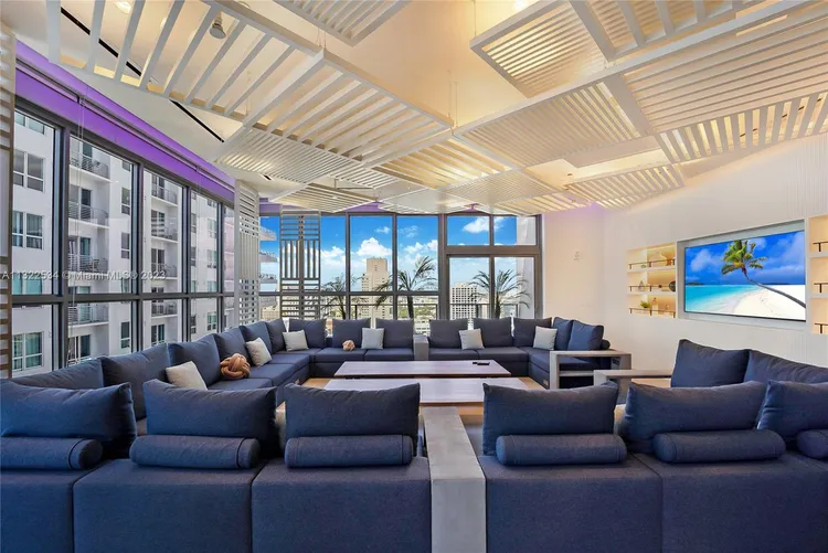 YotelPad #2402 image #14