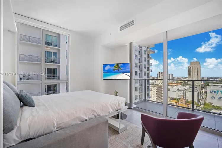 YotelPad #2402 image #7